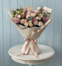 Букет цветов из:  Розы и Лизиантусы #REPLACE_PRED# Кайеркане