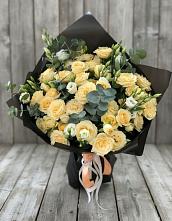 Букет цветов из:  Розы и Лизиантусы в Кайеркане