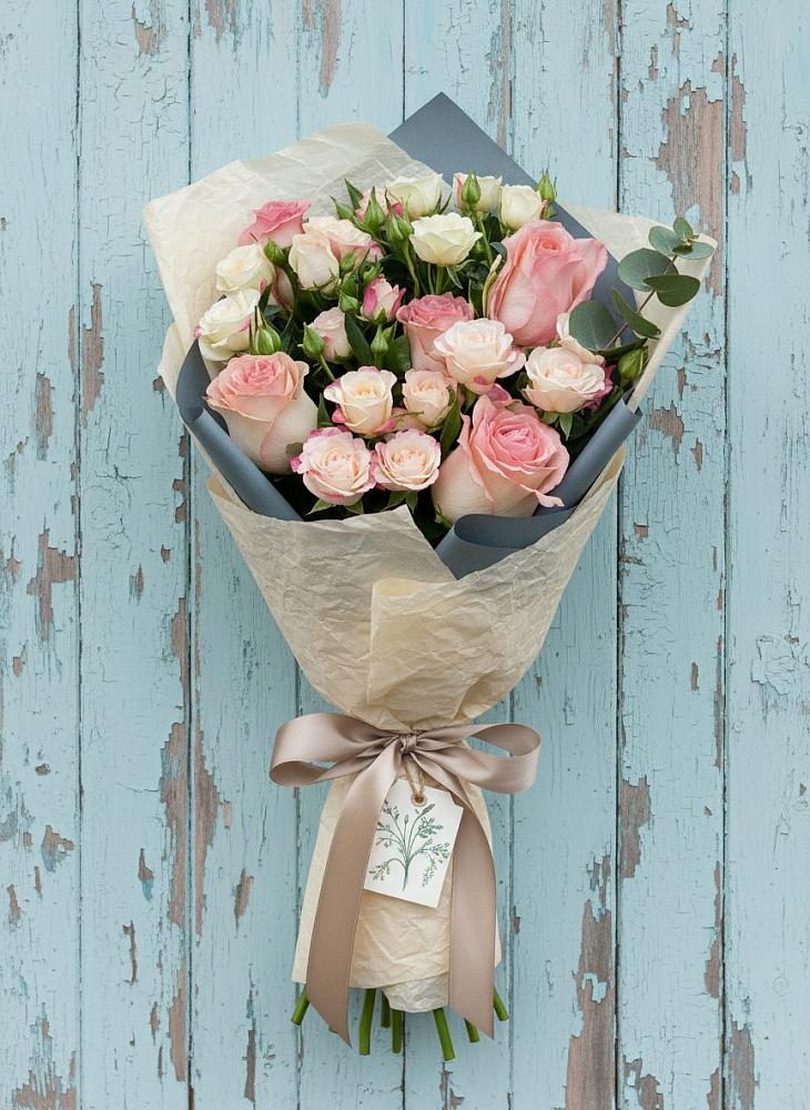 Букет цветов из: Розы в Кайеркане