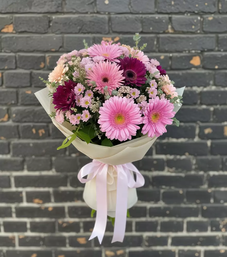Букет цветов из: Герберы и Хризантемы в Кайеркане