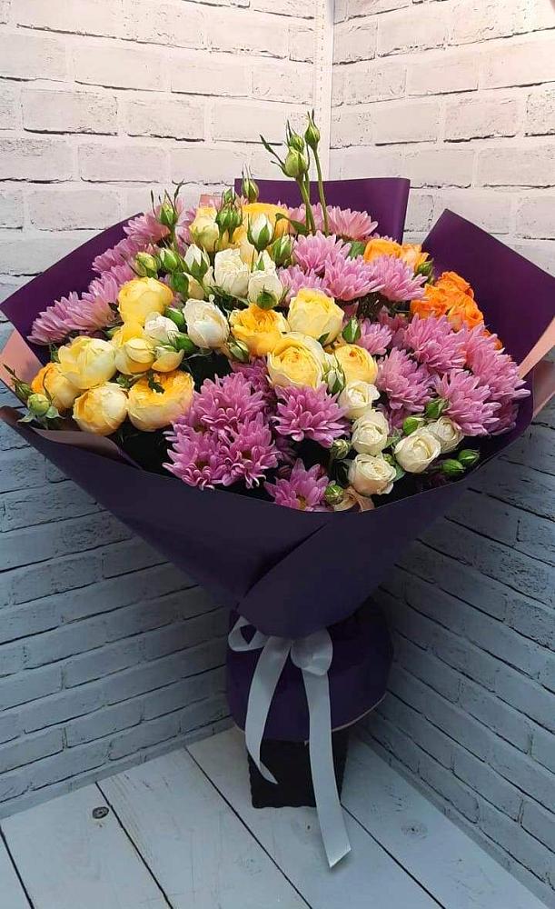 Букет цветов из: Хризантемы и Розы в Кайеркане