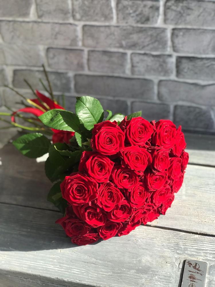 Букет Красные розы Фридом в Кайеркане