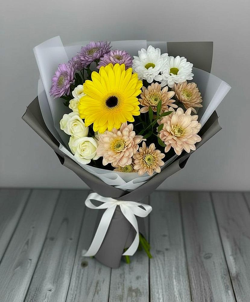 Букет цветов из: Розы, Герберы и Хризантемы в Кайеркане