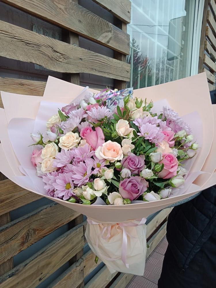 Букет цветов из: Розы и Хризантемы в Кайеркане