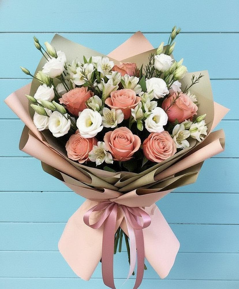 Букет цветов из: Розы, Альстромерии и Лизиантусы в Кайеркане