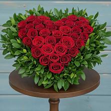 Цветочная композиция из Розы в виде сердца в Кайеркане