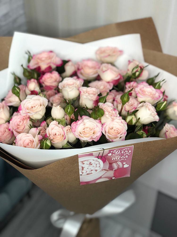 Букет цветов из: Розы в Кайеркане