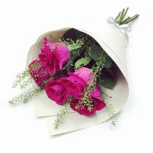 Букет цветов из:  Розы в Кайеркане