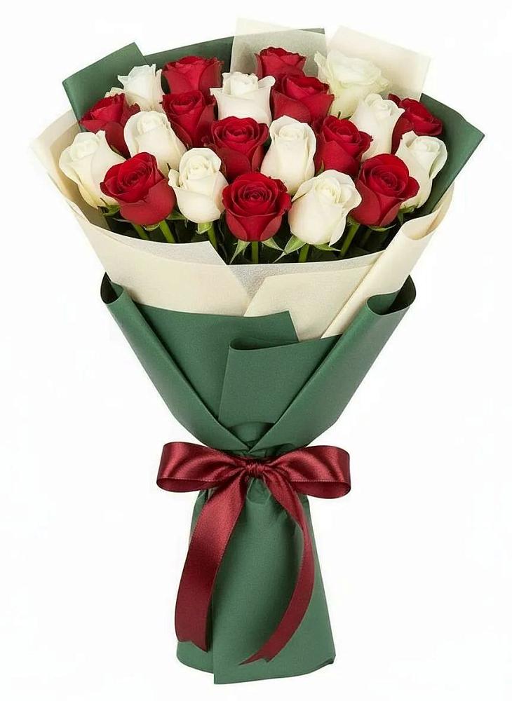 Букет Микс из красных и белых роз в Кайеркане