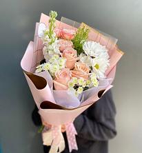 Букет цветов из:  Хризантемы и Розы в Кайеркане
