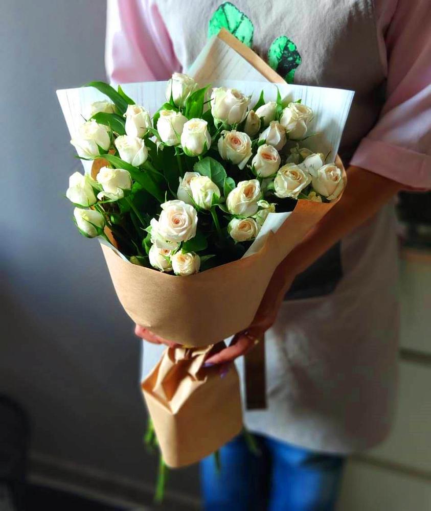 Букет цветов из: Розы в Кайеркане