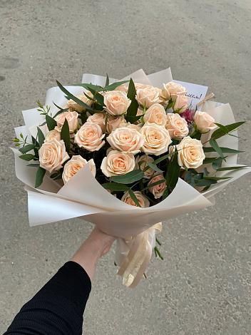 Букет Кремовые розы Латте в Кайеркане