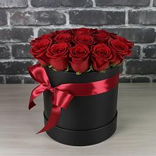 Цветочная композиция из Розы в шляпной коробке в Кайеркане