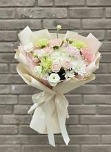 Букет цветов из:  Гвоздики, Розы, Лизиантусы и Хризантемы в Кайеркане