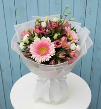 Букет цветов из:  Герберы, Альстромерии и Лизиантусы в Кайеркане