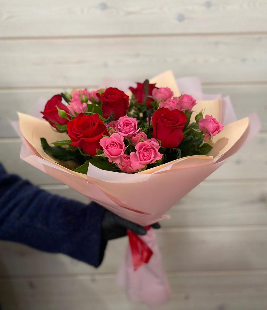 Букет цветов из: Розы в Кайеркане