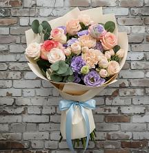 Букет цветов из:  Розы, Лизиантусы и Гвоздики #REPLACE_PRED# Кайеркане