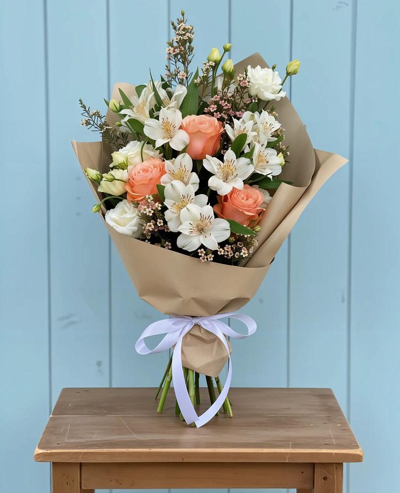 Букет цветов из: Альстромерии, Лизиантусы, Розы и Хризантемы в Кайеркане