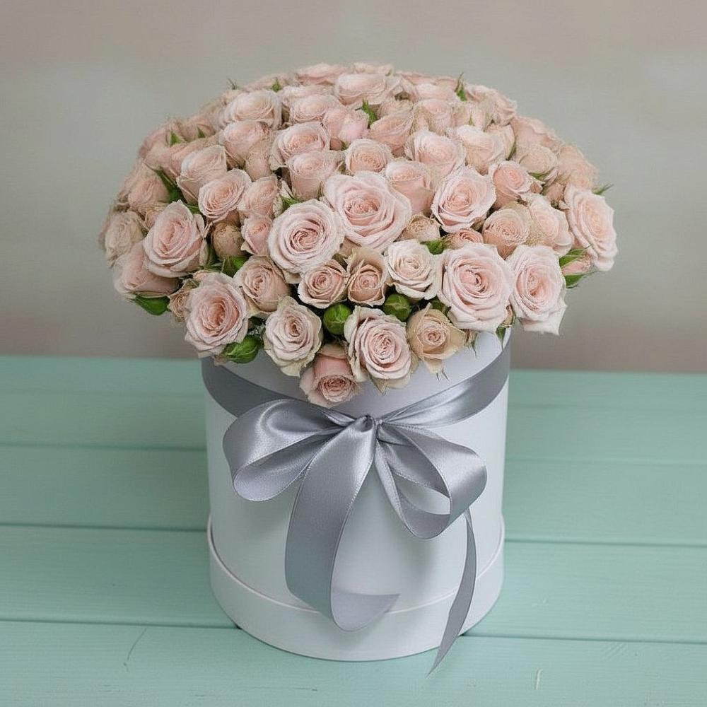 Цветочная композиция из Розы в шляпной коробке в Кайеркане